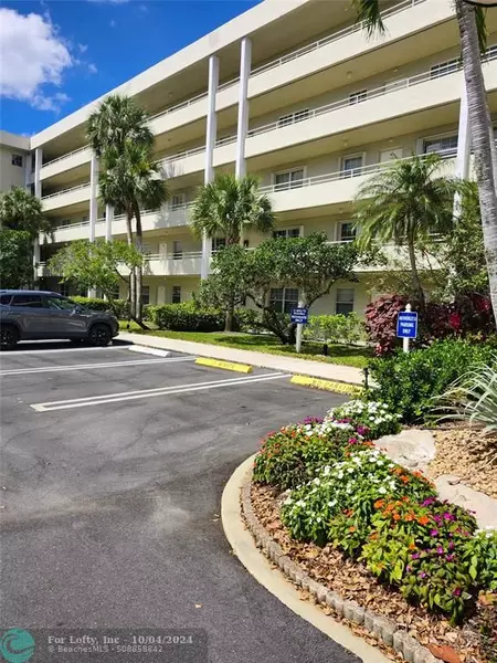 805 Cypress Blvd  #307, Pompano Beach, FL 33069