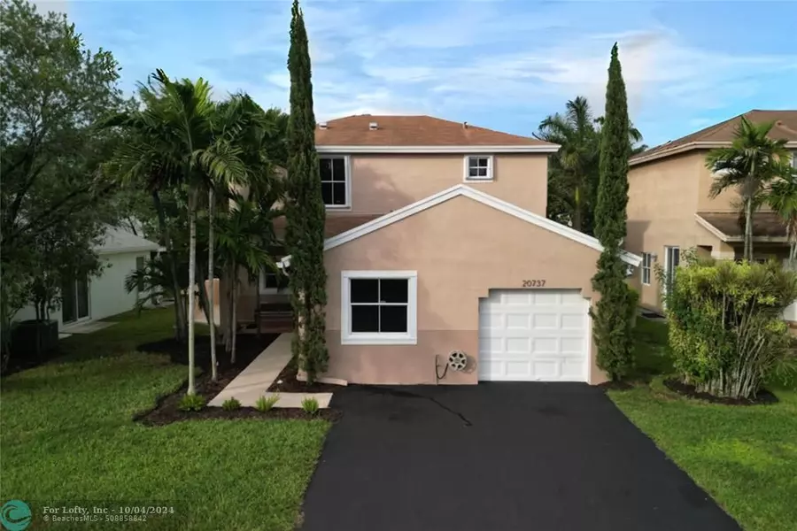 20737 NW 3rd St, Pembroke Pines, FL 33029