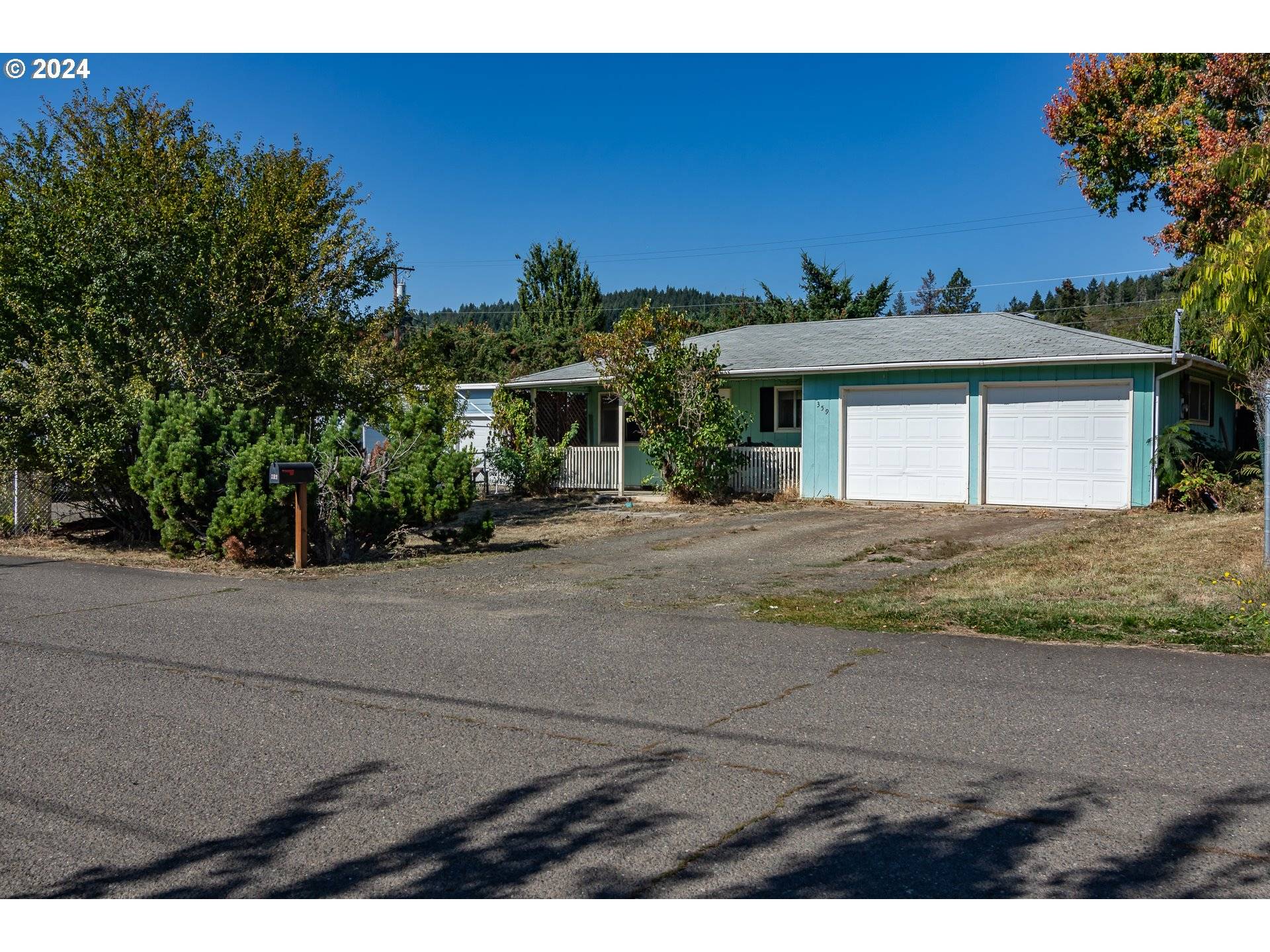 359 E SECOND AVE, Sutherlin, OR 97479