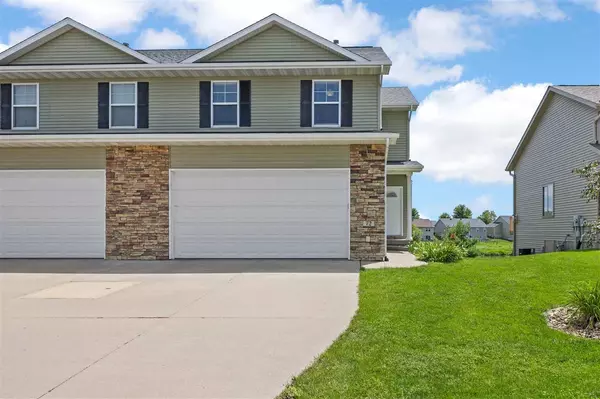 72 S Park Ridge Rd, North Liberty, IA 52317