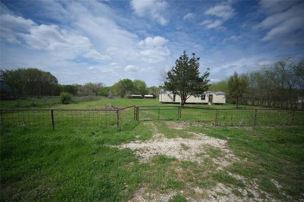 13959 Duck Creek Road, Terrell, TX 75161