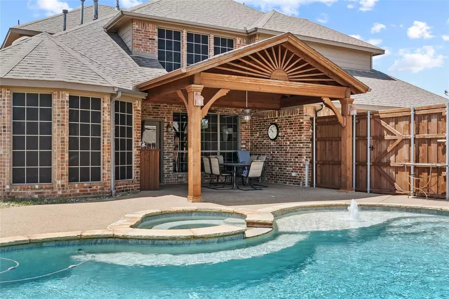 7105 New Bury Court, Rowlett, TX 75089