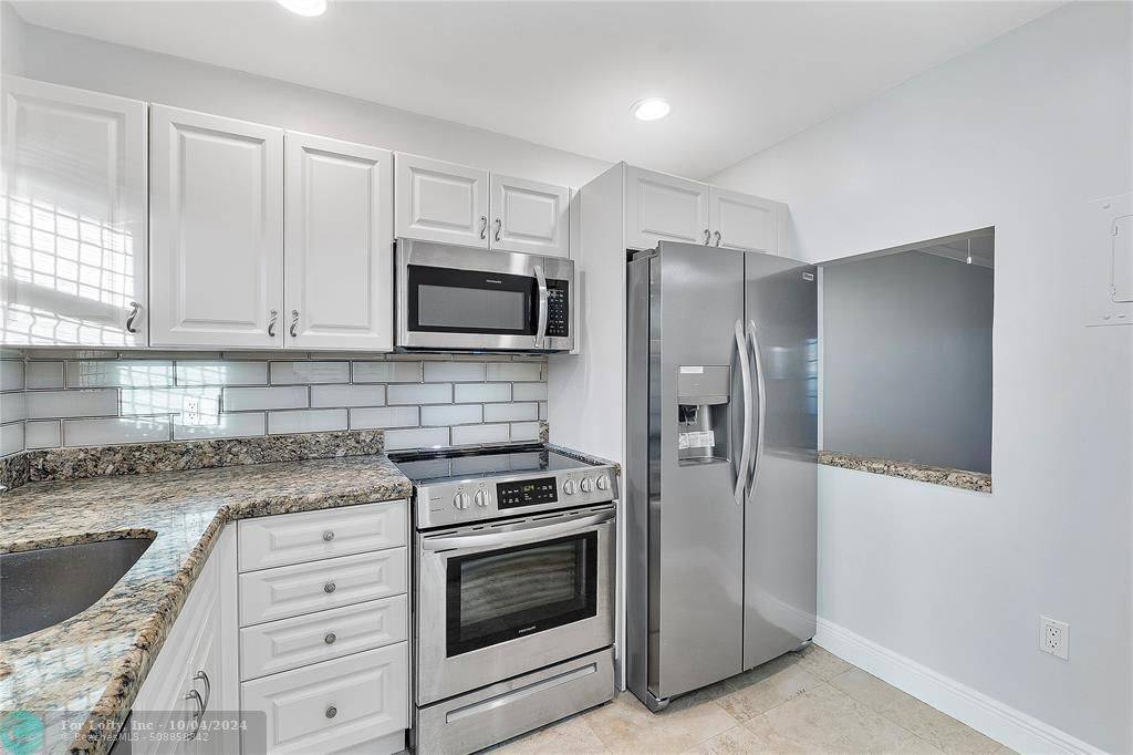 Sunrise, FL 33322,8300 Sunrise Lakes Blvd  #310