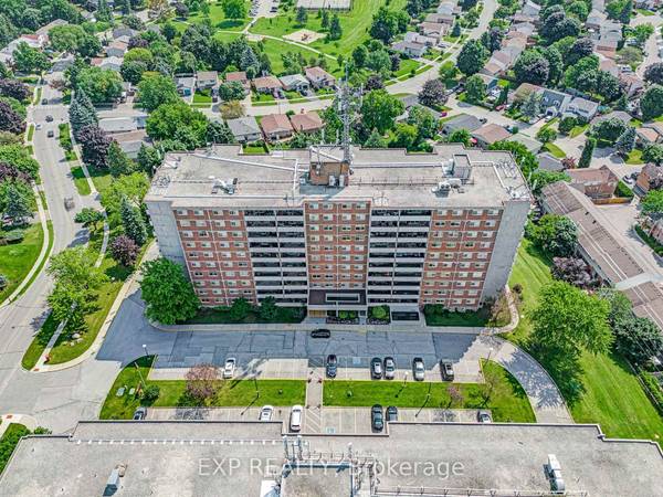 40 William Roe BLVD #1007,  Newmarket,  ON L3Y 5N4