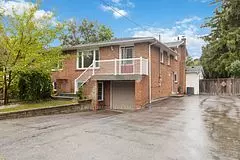 Brampton, ON L6X 1K1,62 ROSEDALE AVE