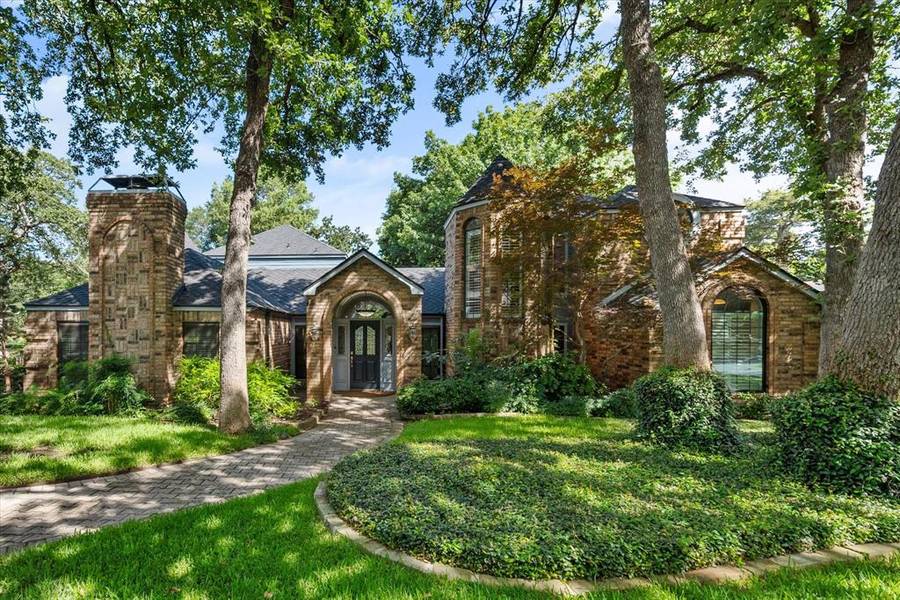 3105 Clear Lake Court, Arlington, TX 76017