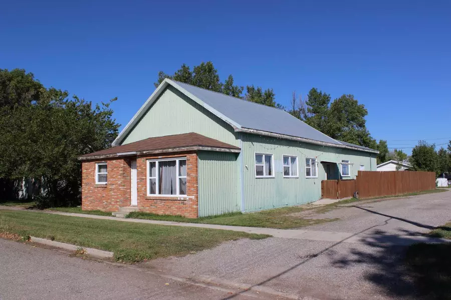 103 Dufferin ST, Granum, AB T0L 1A0