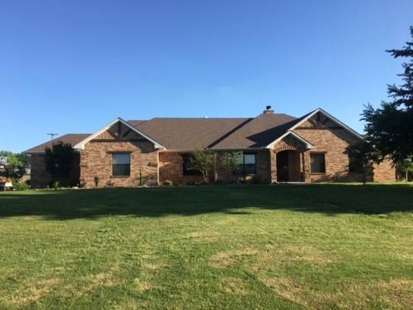 106 Horse Whisperer Court, Decatur, TX 76234