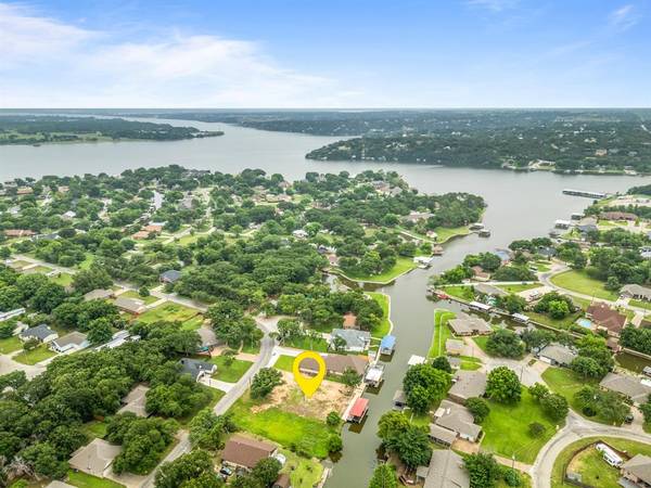 1419 Cheyenne Trail, Granbury, TX 76048