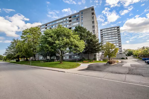 Hamilton, ON L8K 6M9,30 HARRISFORD ST #1108