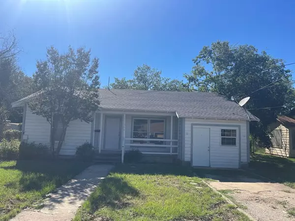 1904 S Pine, Brady, TX 76825