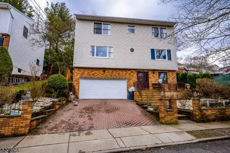 88 Park Pl, Kearny Town, NJ 07032