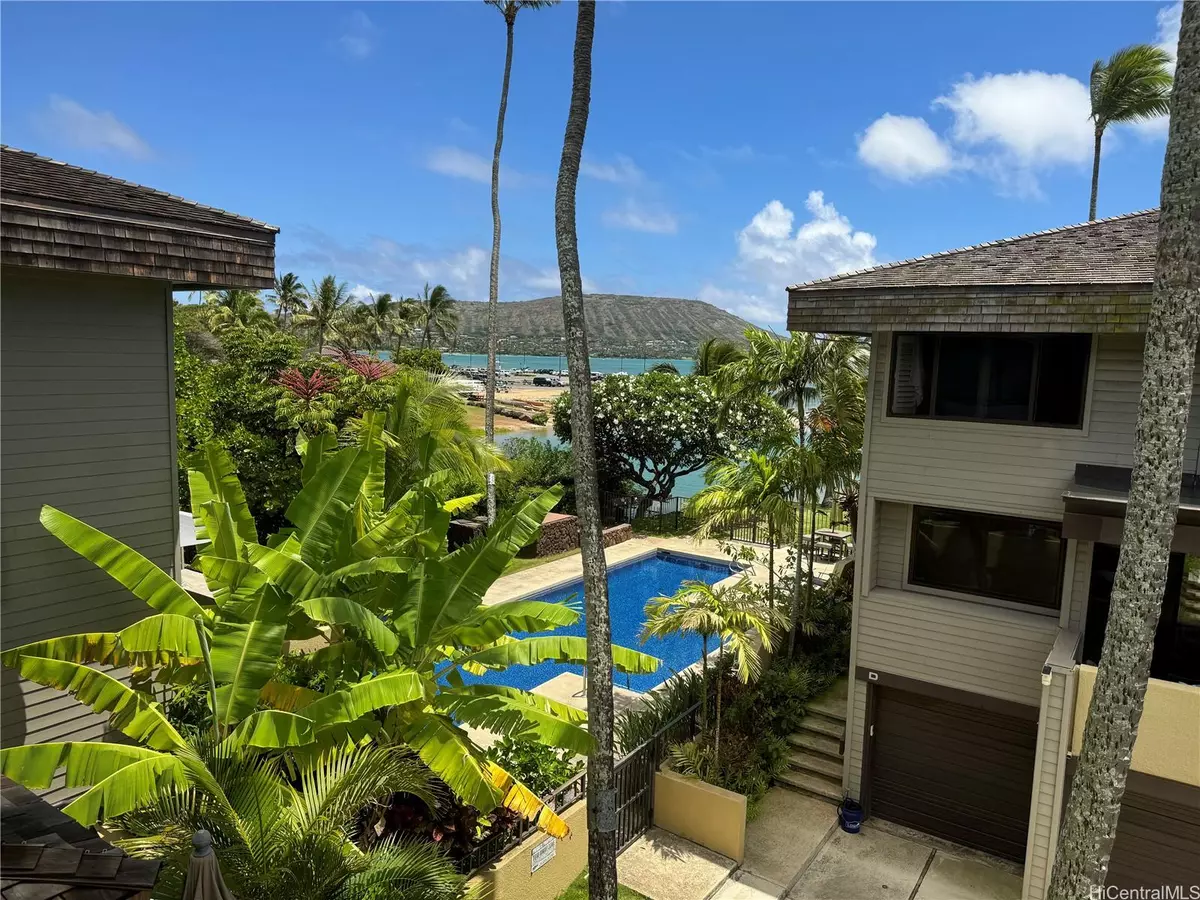 Honolulu, HI 96821,125D Maunalua Avenue #12