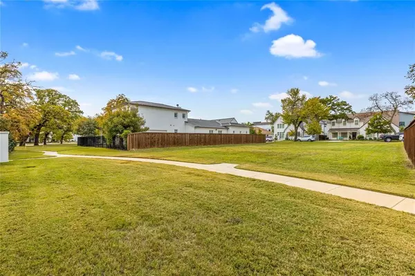 Fort Worth, TX 76114,117 Pineland Place