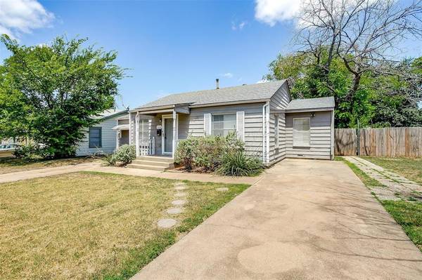 Fort Worth, TX 76116,7454 Widgeon Avenue