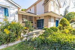 Toronto C13, ON M3B 2Y4,3 Yewfield CRES #Upper