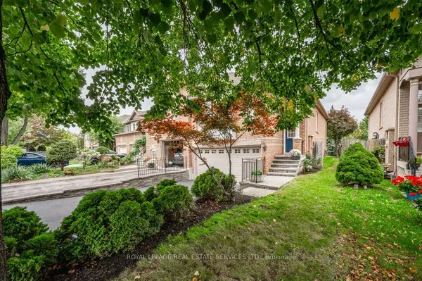 Oakville, ON L6M 3Z6,2225 Hummingbird WAY