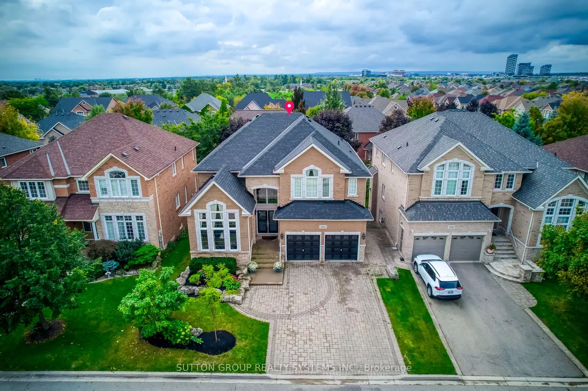 Oakville, ON L6H 7M7,2284 Nena CRES