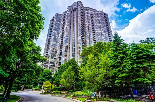 Mississauga, ON L5R 3K4,45 Kingsbridge Garden CIR #211