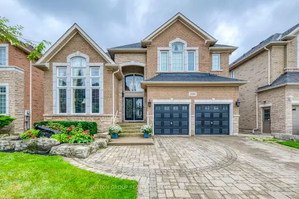 Oakville, ON L6H 7M7,2284 Nena CRES