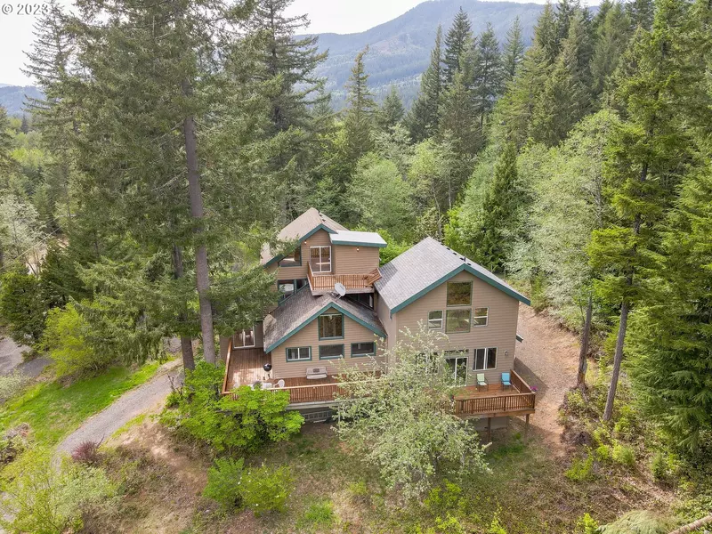 20497 E LOLO PASS RD, Rhododendron, OR 97049