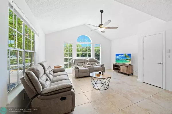 Delray Beach, FL 33444,1011 Crystal Way  #H