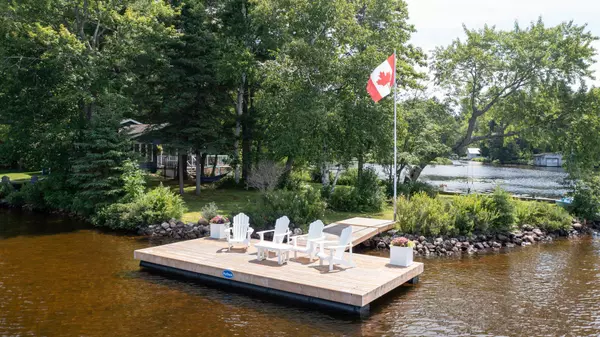 Muskoka Lakes, ON P0B 1E0,1214 Milford Bay RD