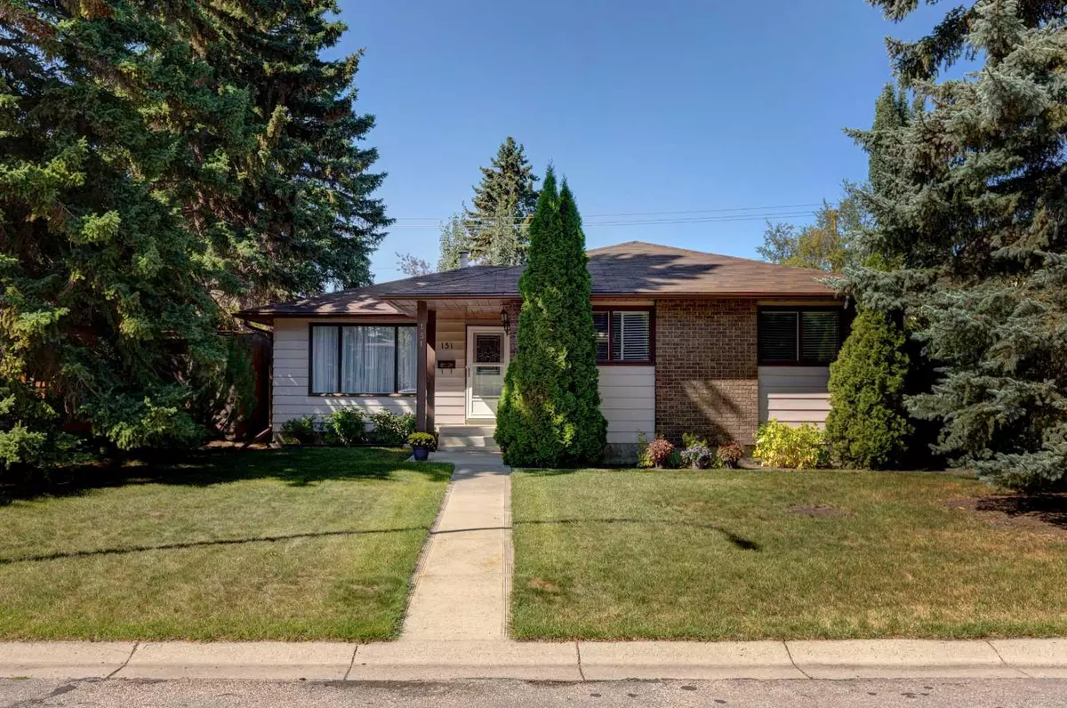 Calgary, AB T2J 5L5,151 Deer Park PL SE