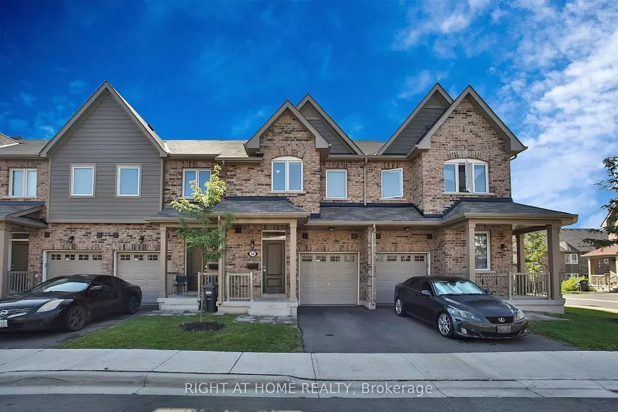 Brampton, ON L6Y 1N9,50 Edinburgh DR #32