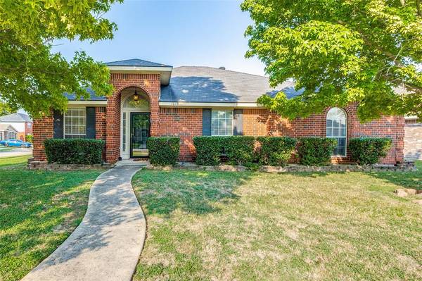 1615 High Pointe Lane, Cedar Hill, TX 75104