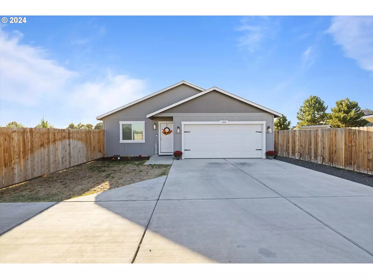 Hermiston, OR 97838,1453 NE KENNA DR