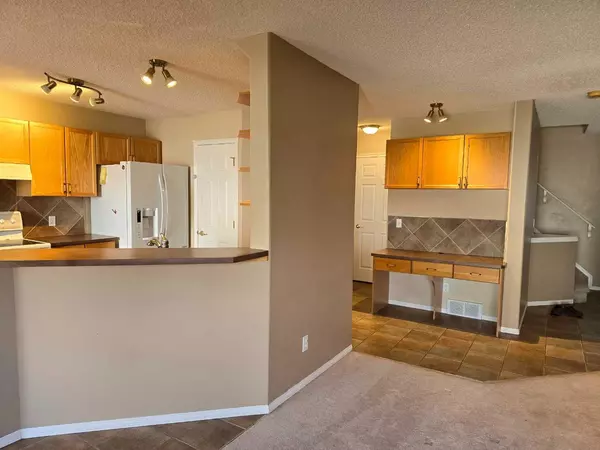 Calgary, AB T2Y 3Z1,154 Bridlewood CT Southwest