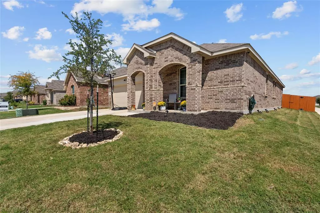 Fort Worth, TX 76179,6944 Falconer Way