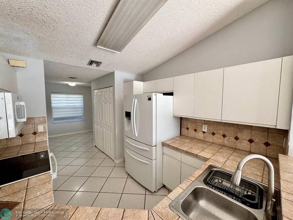 Weston, FL 33331,4216 Pine Ridge Court