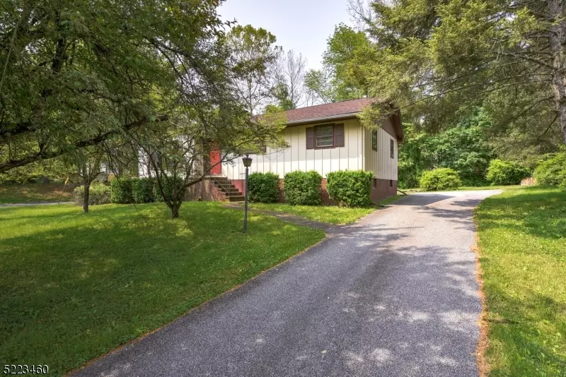 901 Meadowbrook Rd, Stillwater Twp., NJ 07860