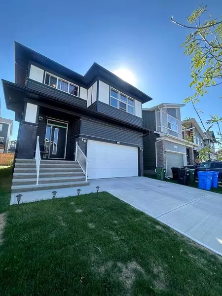 273 Ambleside AVE Northwest, Calgary, AB T3P 1S4