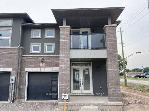 4 Renfrew TRL, Welland, ON L3C 0K2