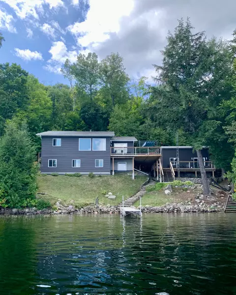 1758 Papineau Lake RD, Hastings Highlands, ON K0L 2R0