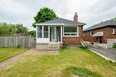 Toronto E06, ON M1N 3E7,16 Manderley DR