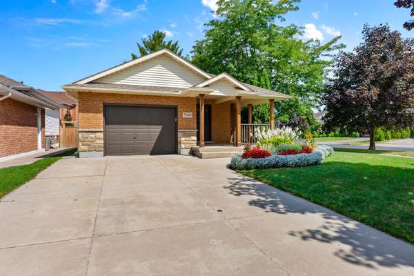 Niagara Falls, ON L2H 3G8,7949 Grossi CT