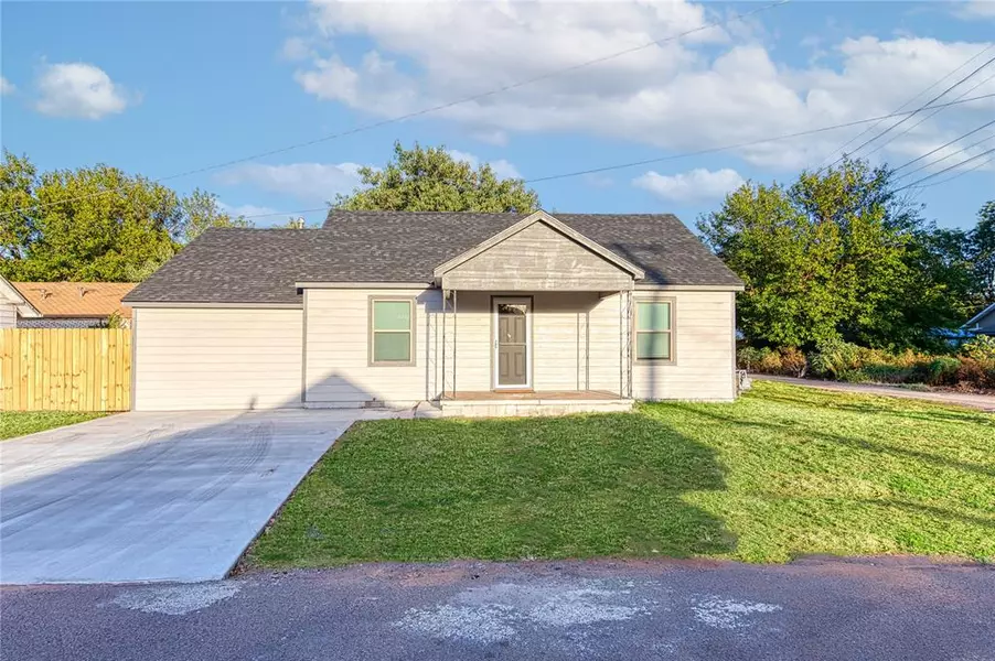 212 S Elk Avenue, Elk City, OK 73644