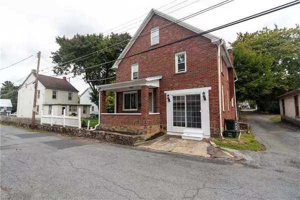 417 Laubach Street, Hellertown Borough, PA 18055