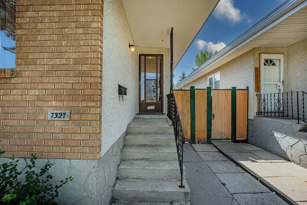 Calgary, AB T3B 1T2,7325-7327 37 AVE Northwest