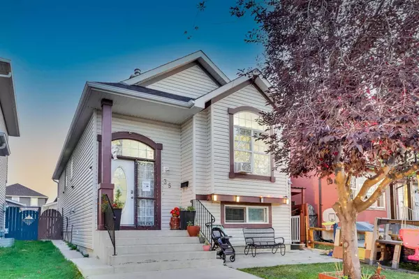 Calgary, AB T3J 4W4,35 Taralea GDNS NE