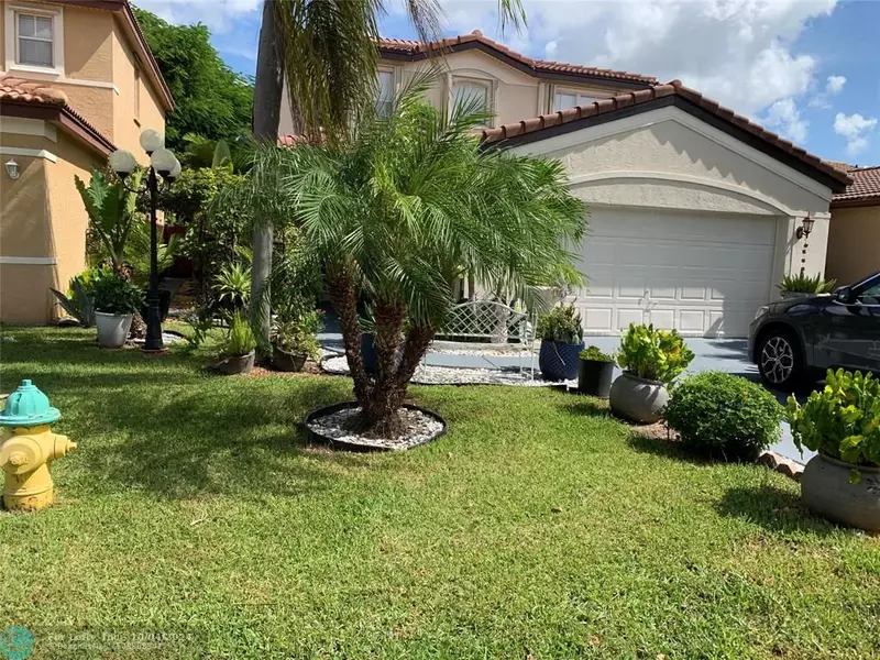 4261 NW 1st Dr, Deerfield Beach, FL 33442