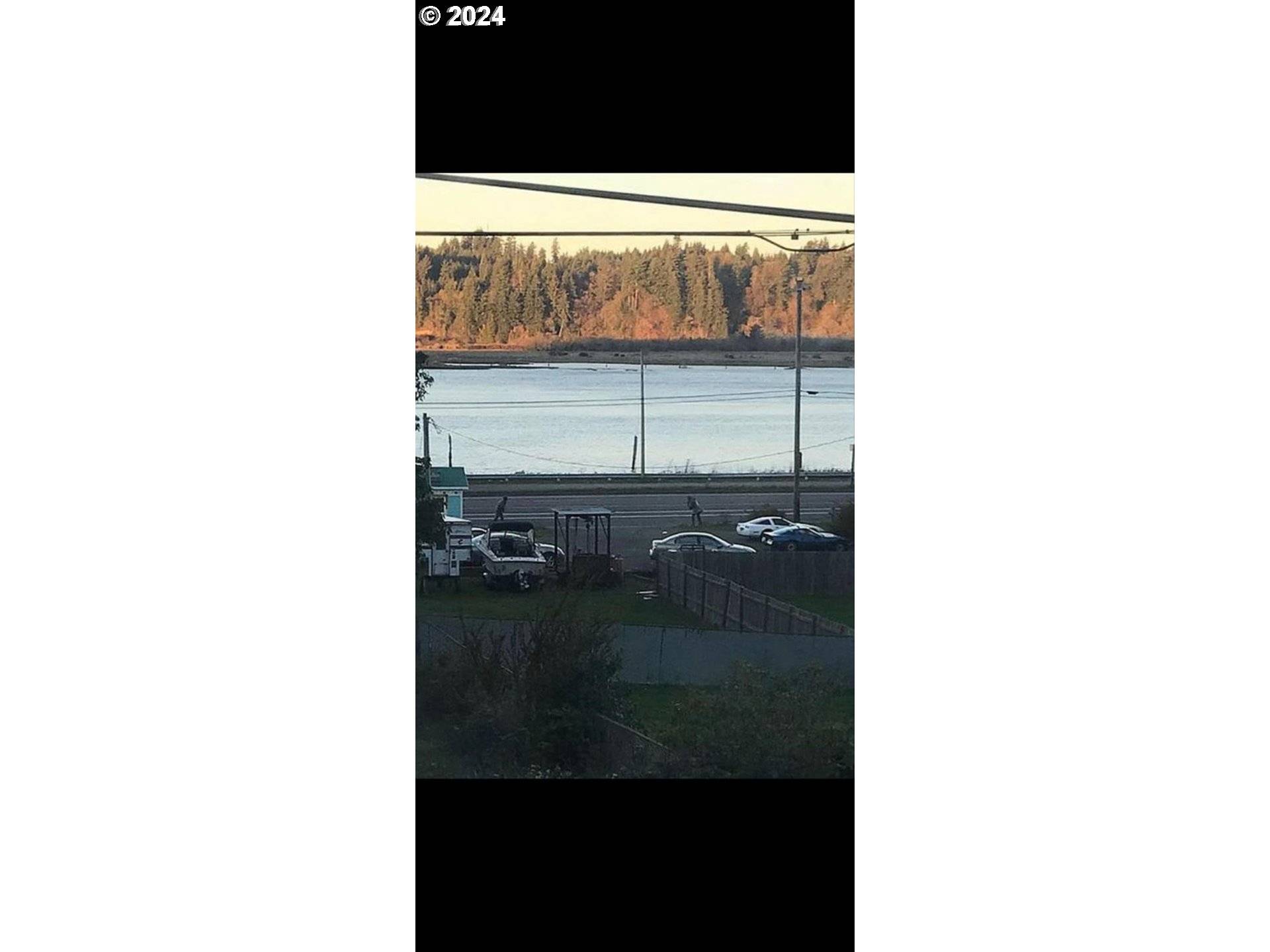 Gardiner, OR 97441,435 FRONT ST