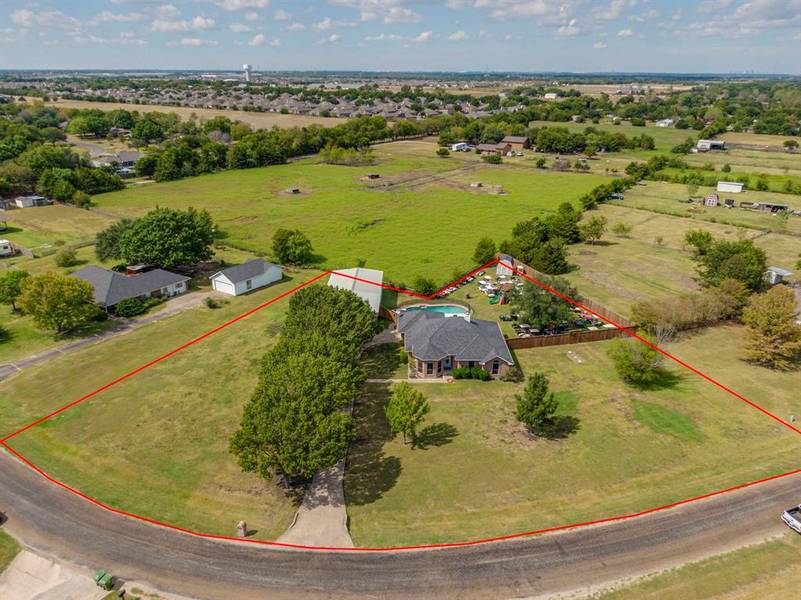 219 Ridge Oak Drive, Red Oak, TX 75154