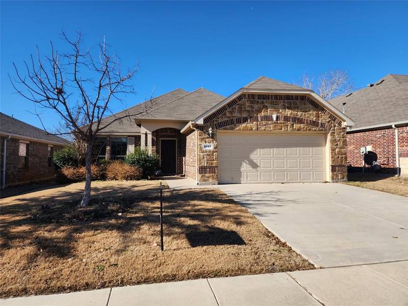 9045 Heartwood Drive, Fort Worth, TX 76244