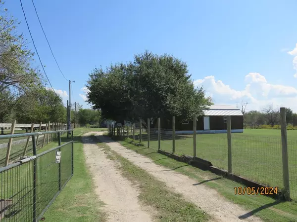 Quinlan, TX 75474,9287 Private Road 3844