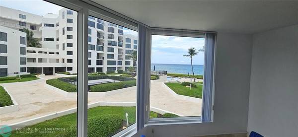 Highland Beach, FL 33487,2575 S Ocean Blvd  #107S